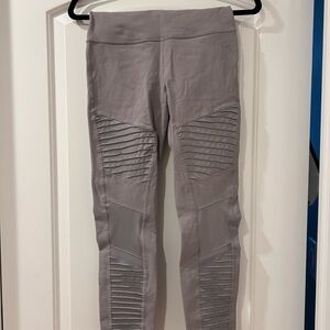ALO Yoga Light Gray Leggings